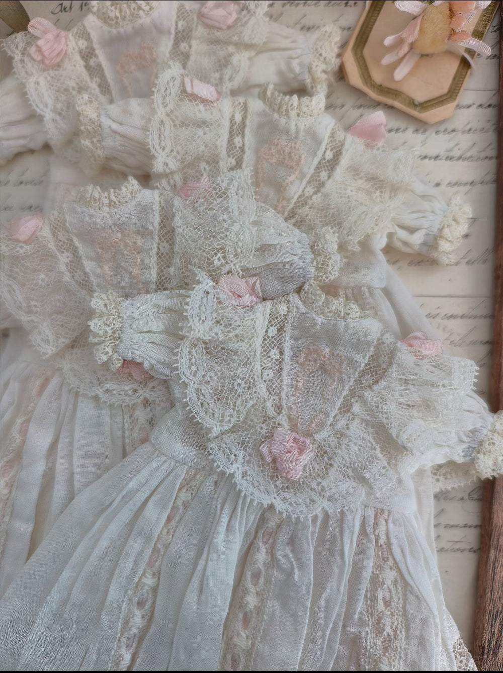 Lace Fabric Dress Blythe Outfit Detail | ToastDoll