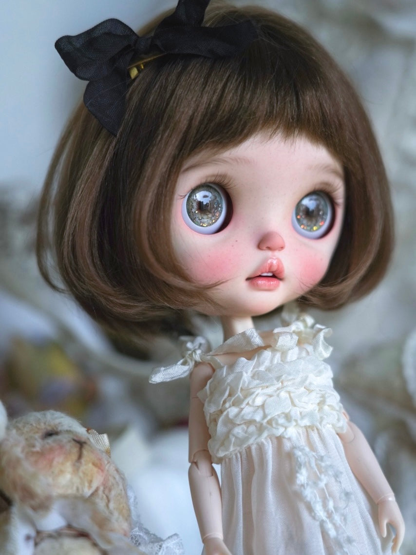 Faye Custom Blythe OOAK Innocent Tender Doll Detail | ToastDoll