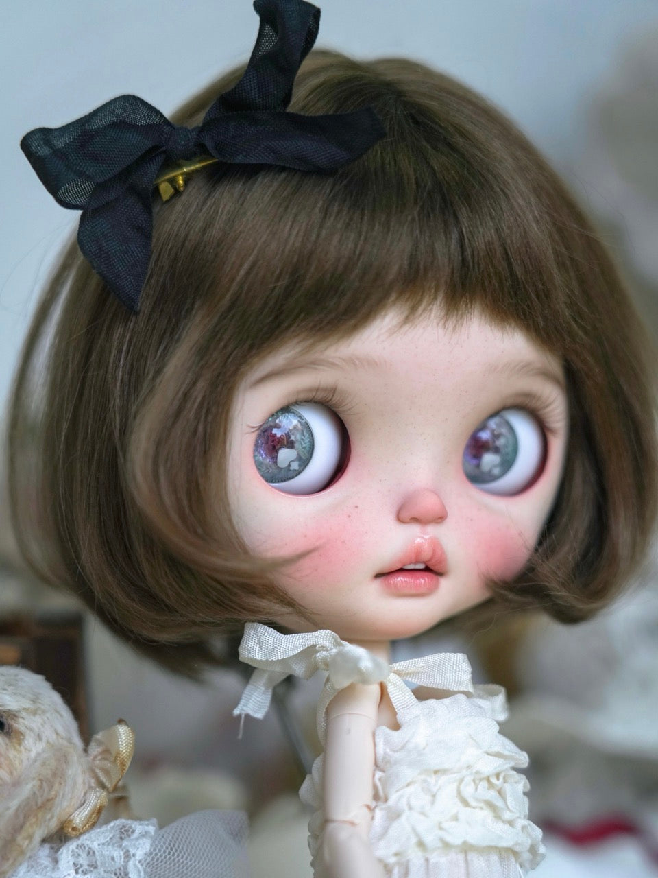 Faye Custom Blythe OOAK Innocent Tender Doll Close-up| ToastDoll