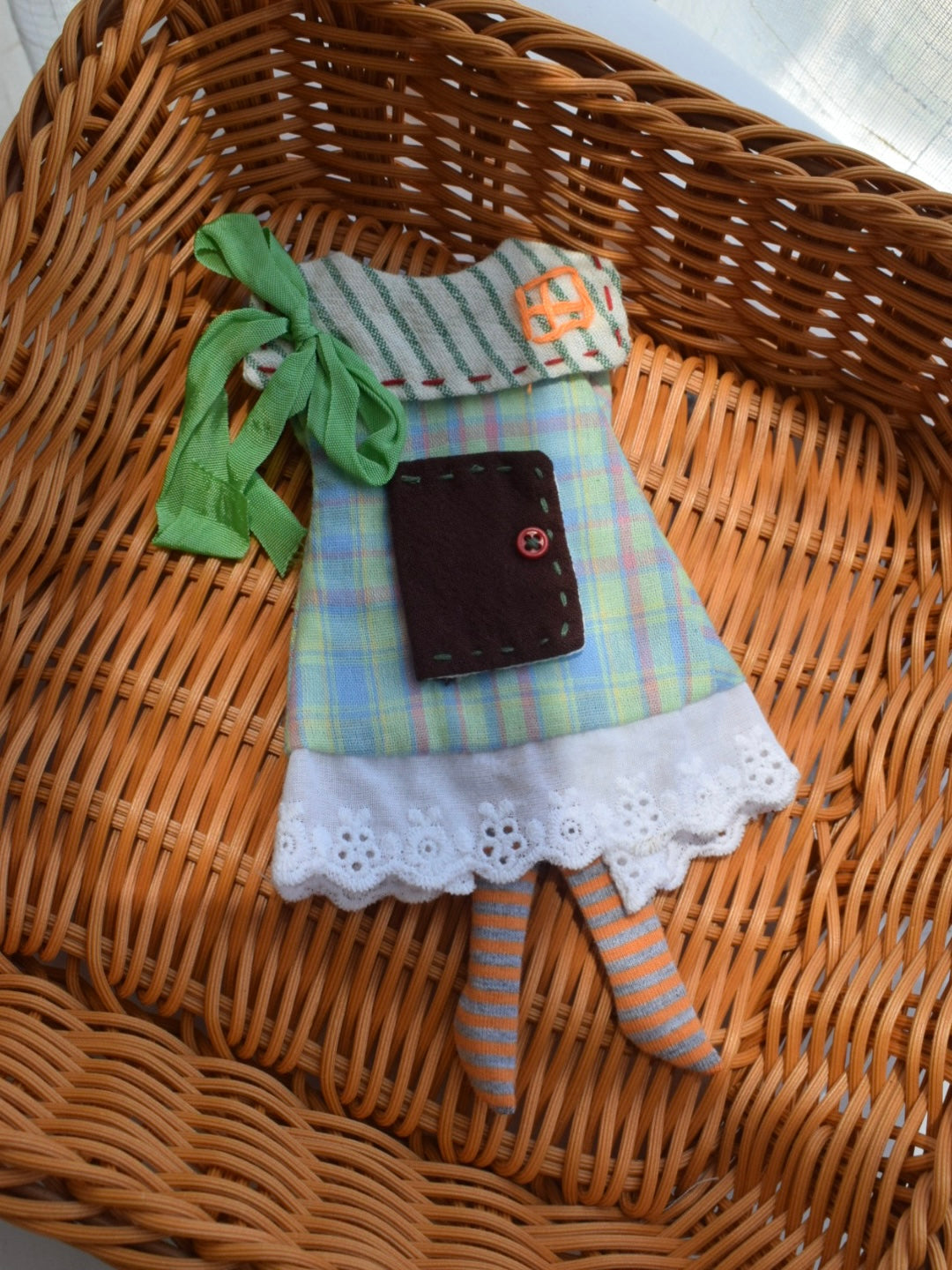 Cottage Patchwork Blythe BJD Dress Flat Lay | ToastDoll
