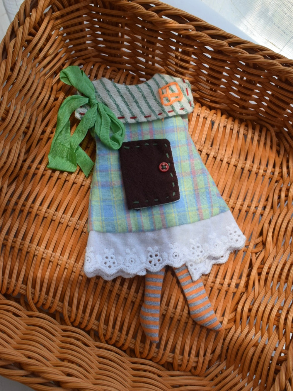 Cottage Patchwork Blythe BJD Dress Flat Lay | ToastDoll
