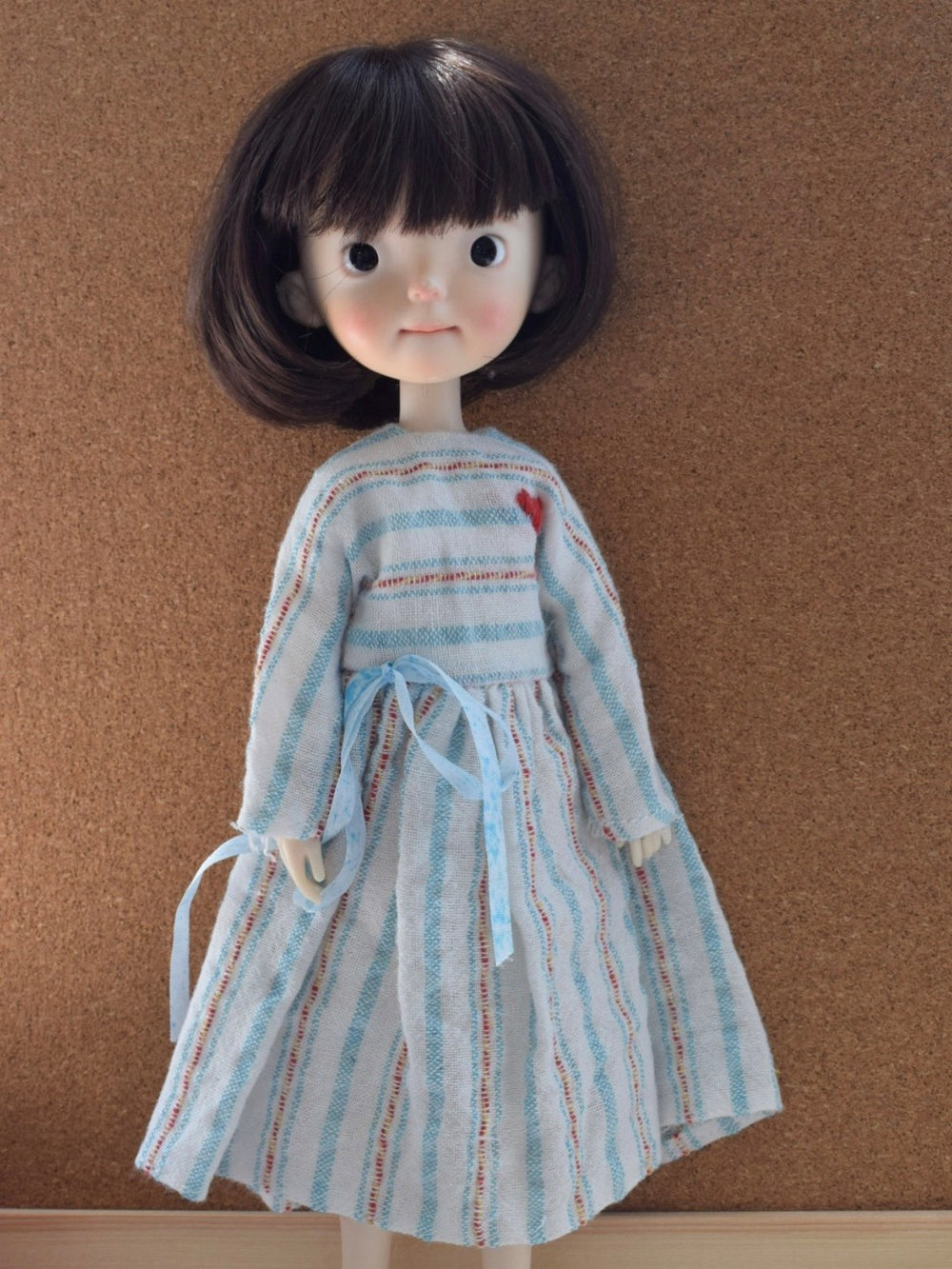 Blue Rustic Cottage Blythe BJD Dress On Doll Display | ToastDoll