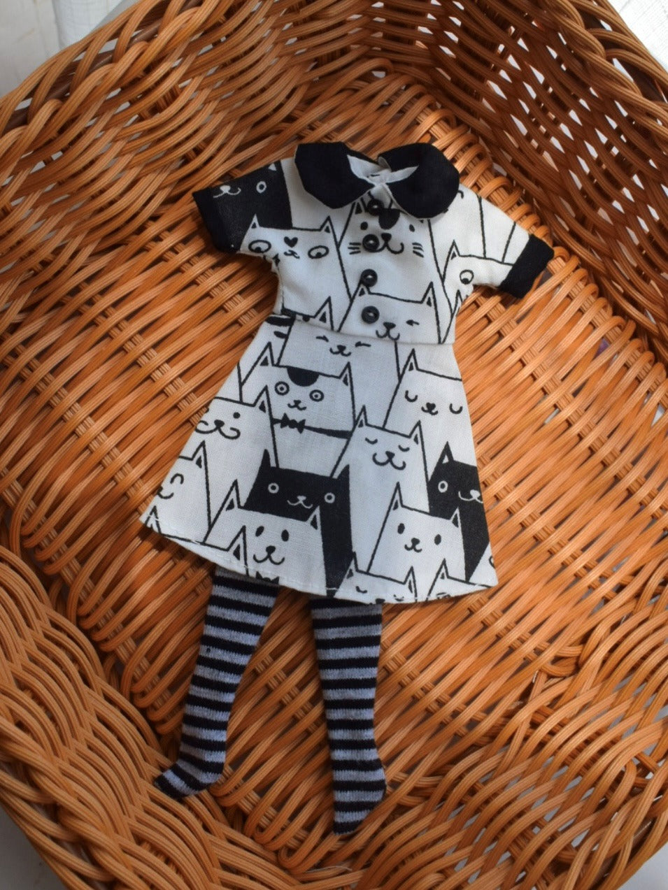 Printed Doodle Blythe BJD Dress - Handmade Doll Clothes - ToastDoll