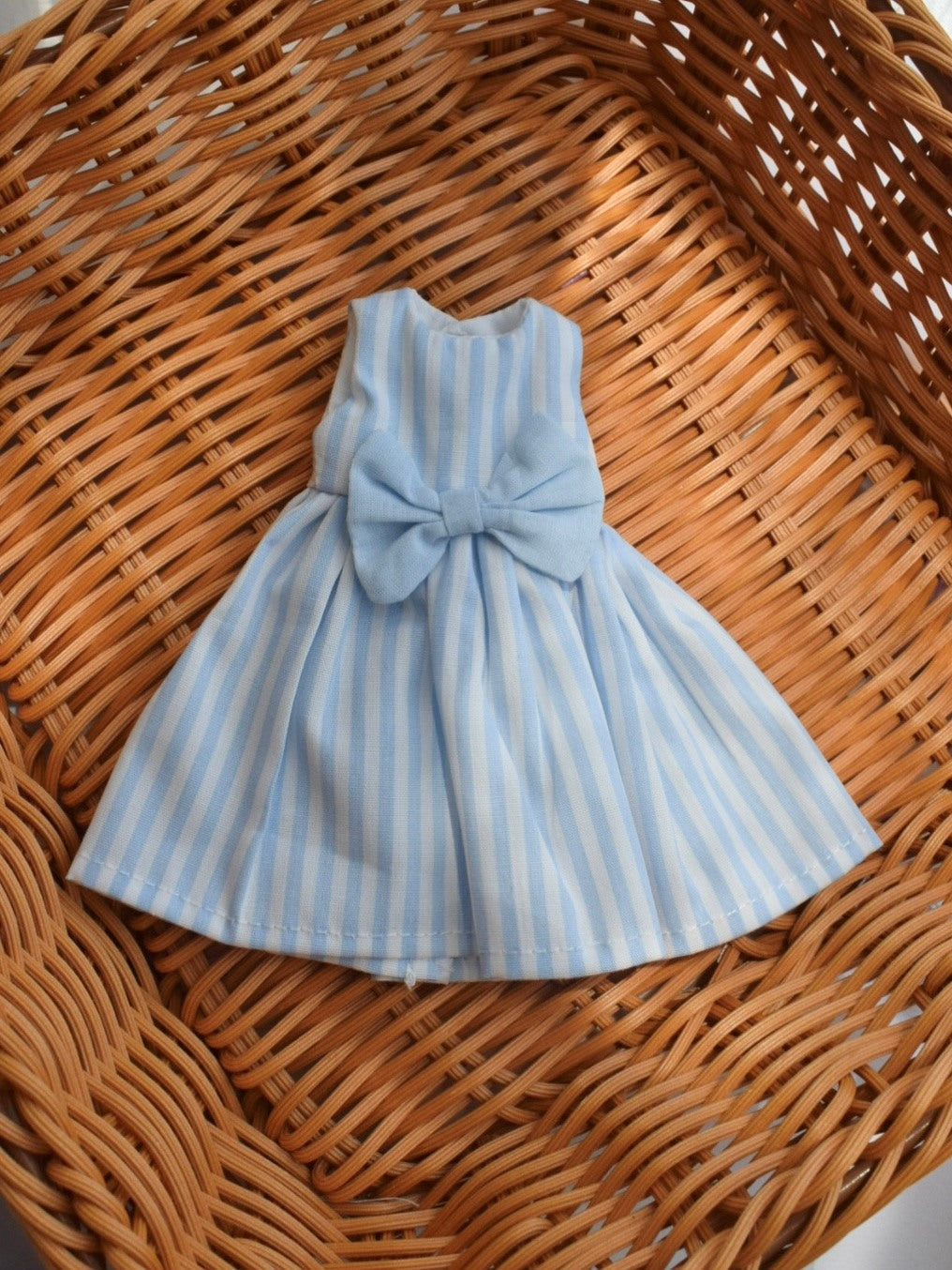 Sweet Little Girl Blythe BJD Dress - Handmade Doll Clothes - ToastDoll