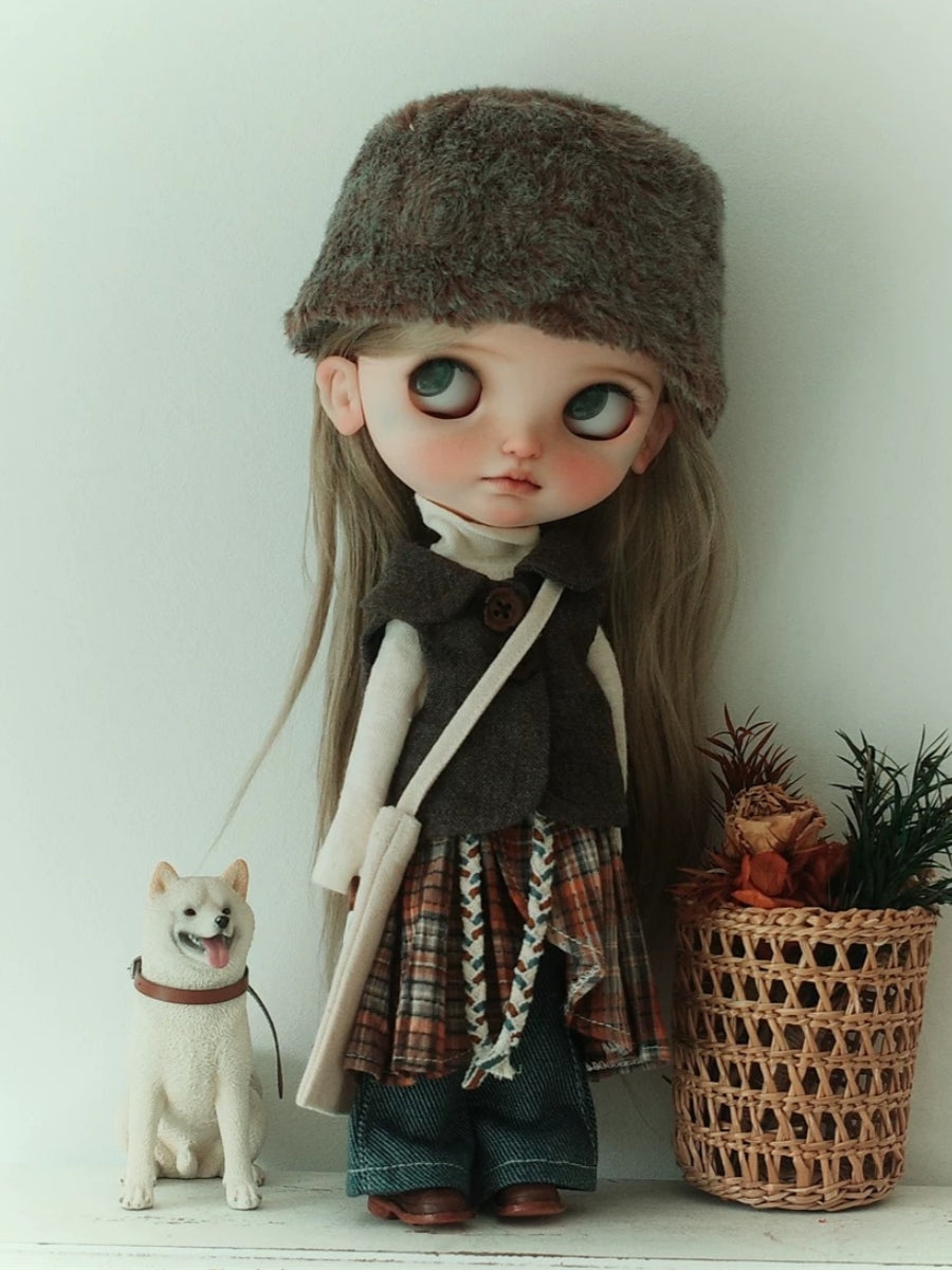 Chic Skirt Pants Layering Blythe Outfit On Doll Display | ToastDoll