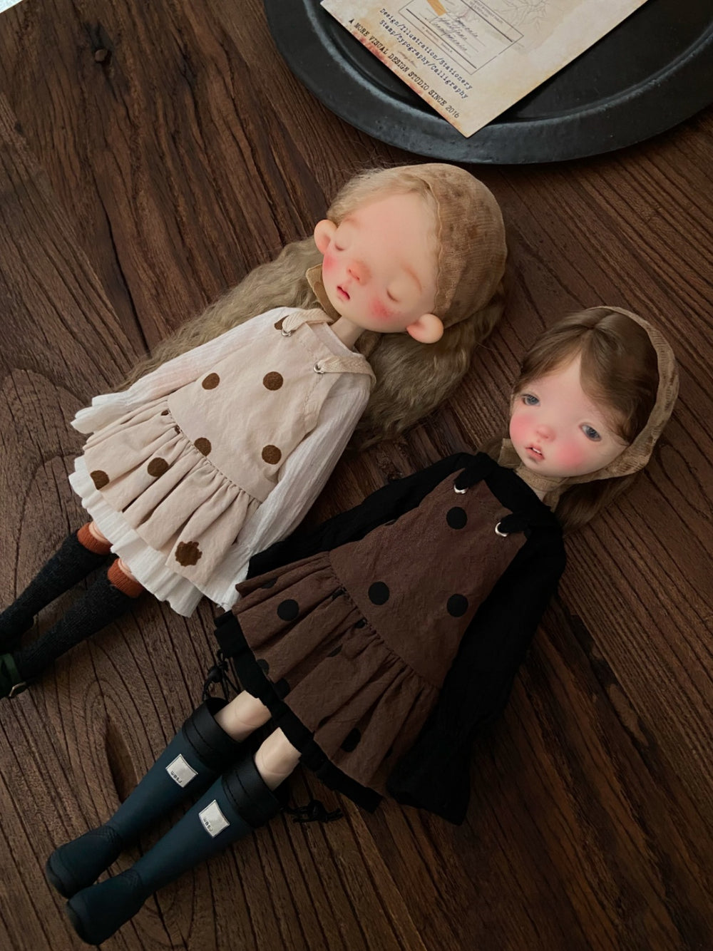 Retro Dot Pinafore Blythe BJD Outfit On Doll Display | ToastDoll