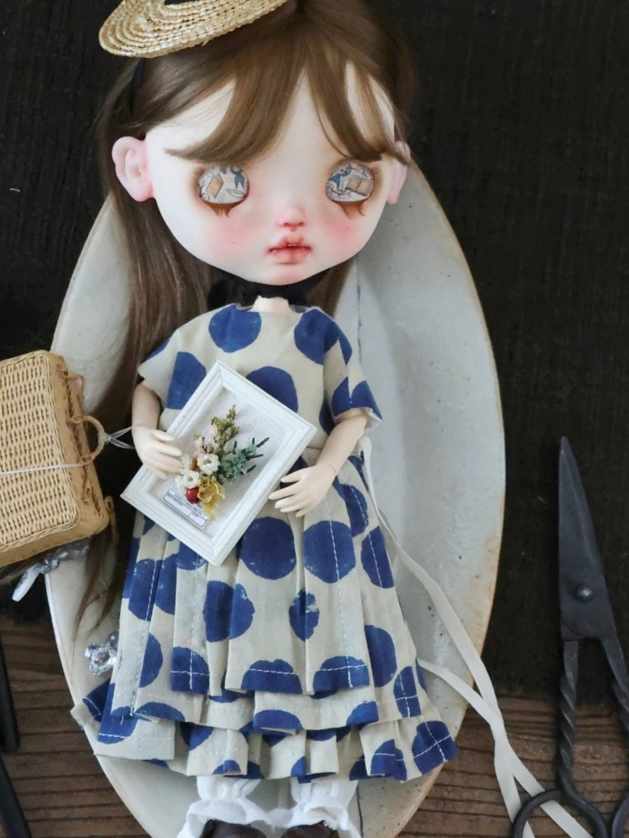 Retro Dot Blythe Navy Outfit On Doll Display | ToastDoll