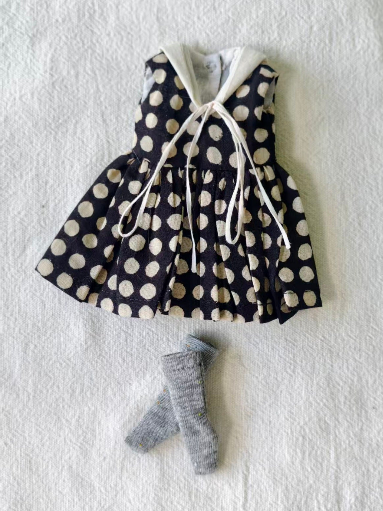 Dotted Pleated Blythe 1/6 BJD Outfit - Handmade Doll Clothes - ToastDoll