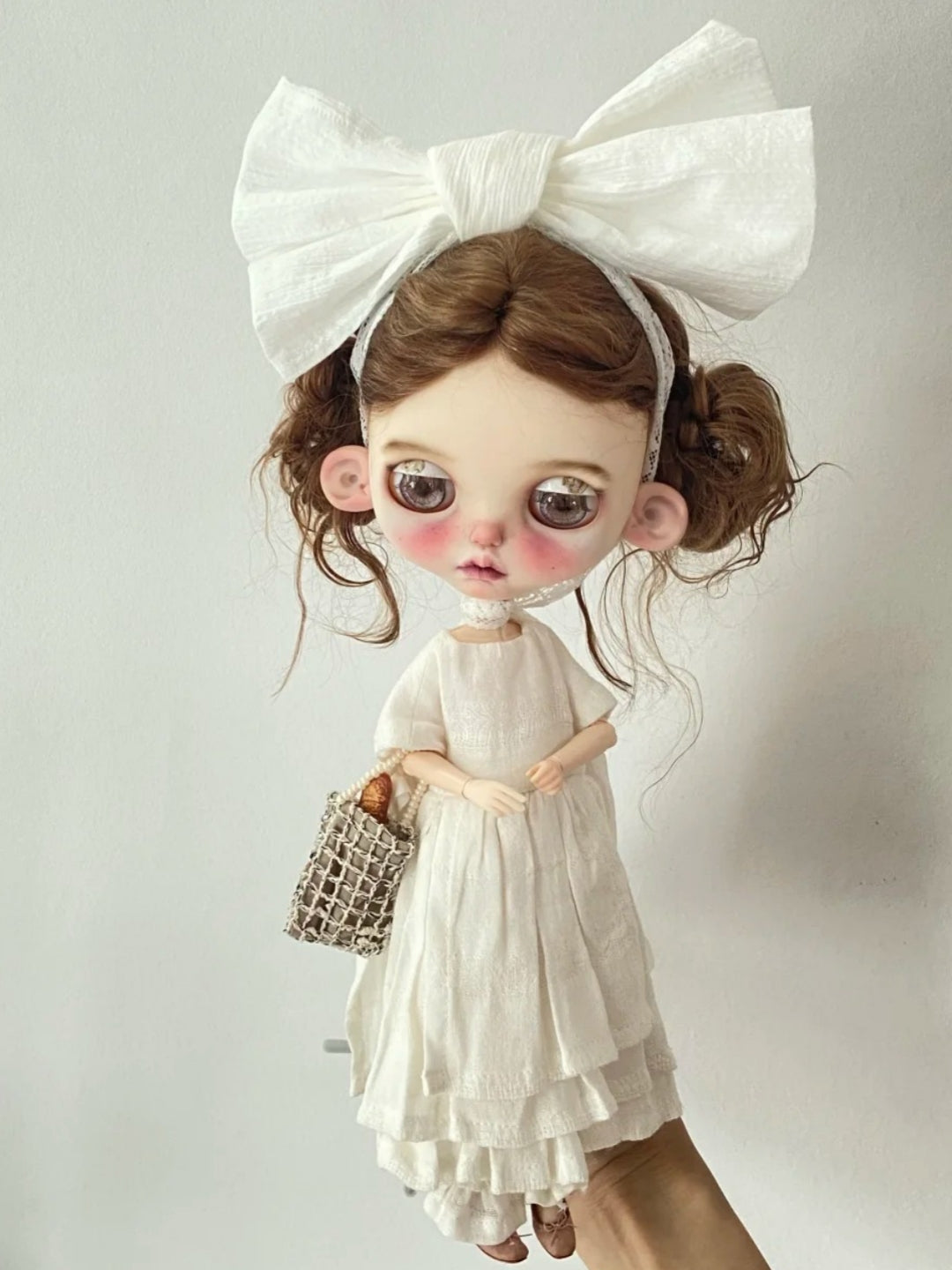 White Coquette Blythe Dress Set On Doll Display | ToastDoll