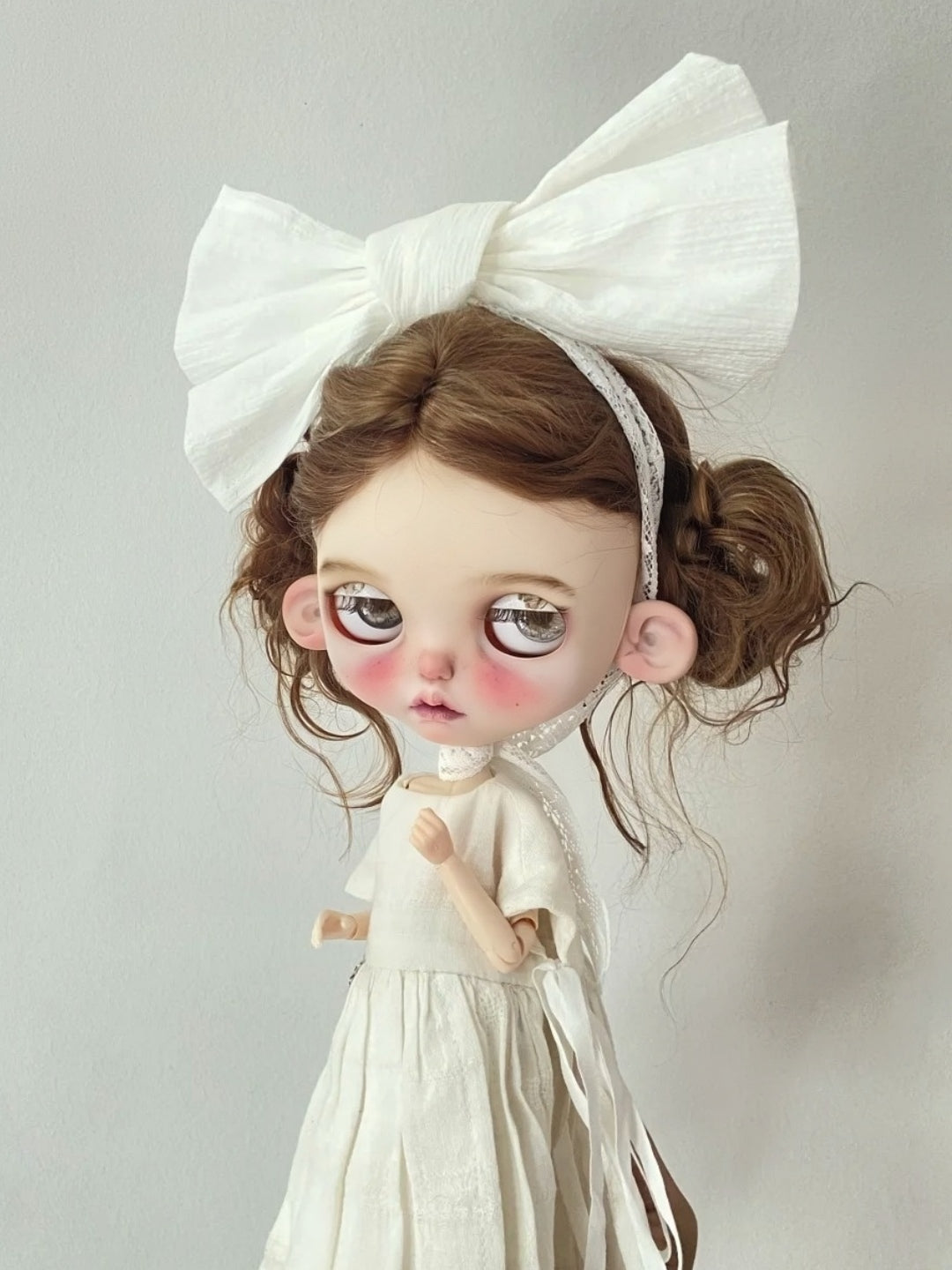 White Coquette Blythe Dress Set Half Body Shot | ToastDoll