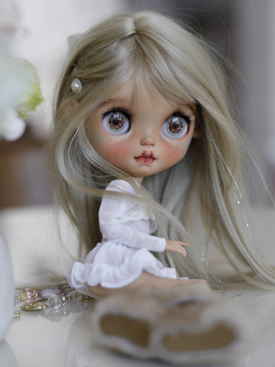OOAK Custom Blythe Doll For Commission, Tan Girl
