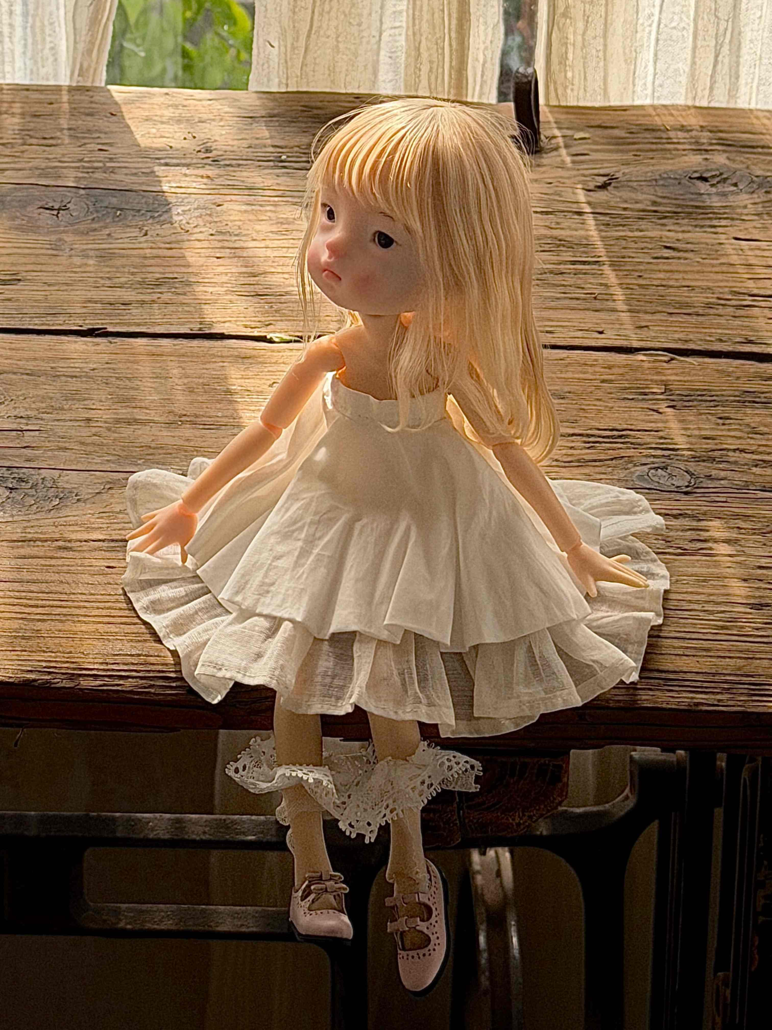 White Ruched Cotton Blythe BJD Strapless Dress Sitting Pose | ToastDoll