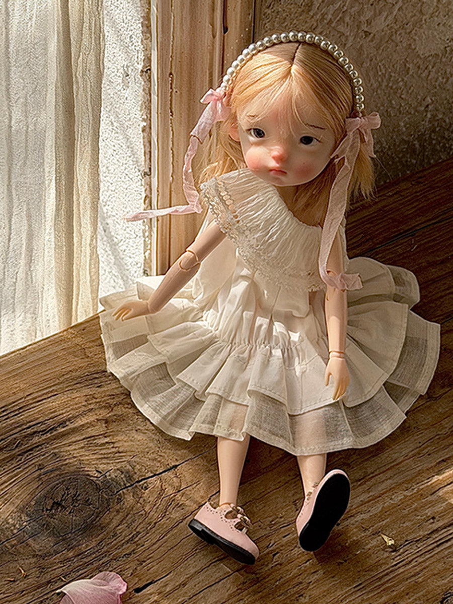 White Ruched Cotton Blythe BJD Off-the-shoulderf Dress Sitting Pose | ToastDoll