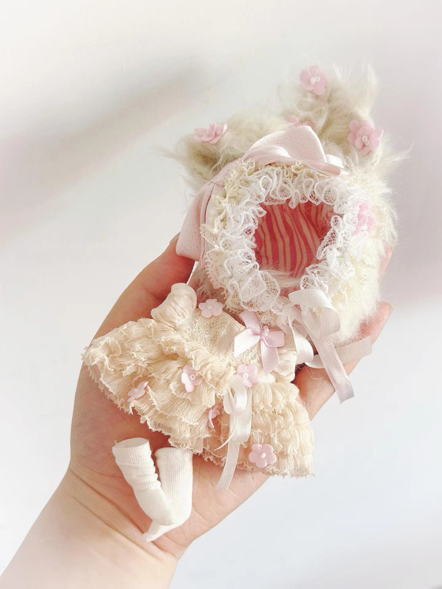 Soft Pink Floral OB11 Outfit - Handmade Doll Clothes - ToastDoll