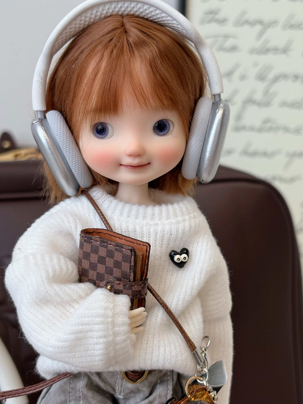 Streetwear Sweater Pants Blythe Outfit  Half Body Shot | ToastDoll