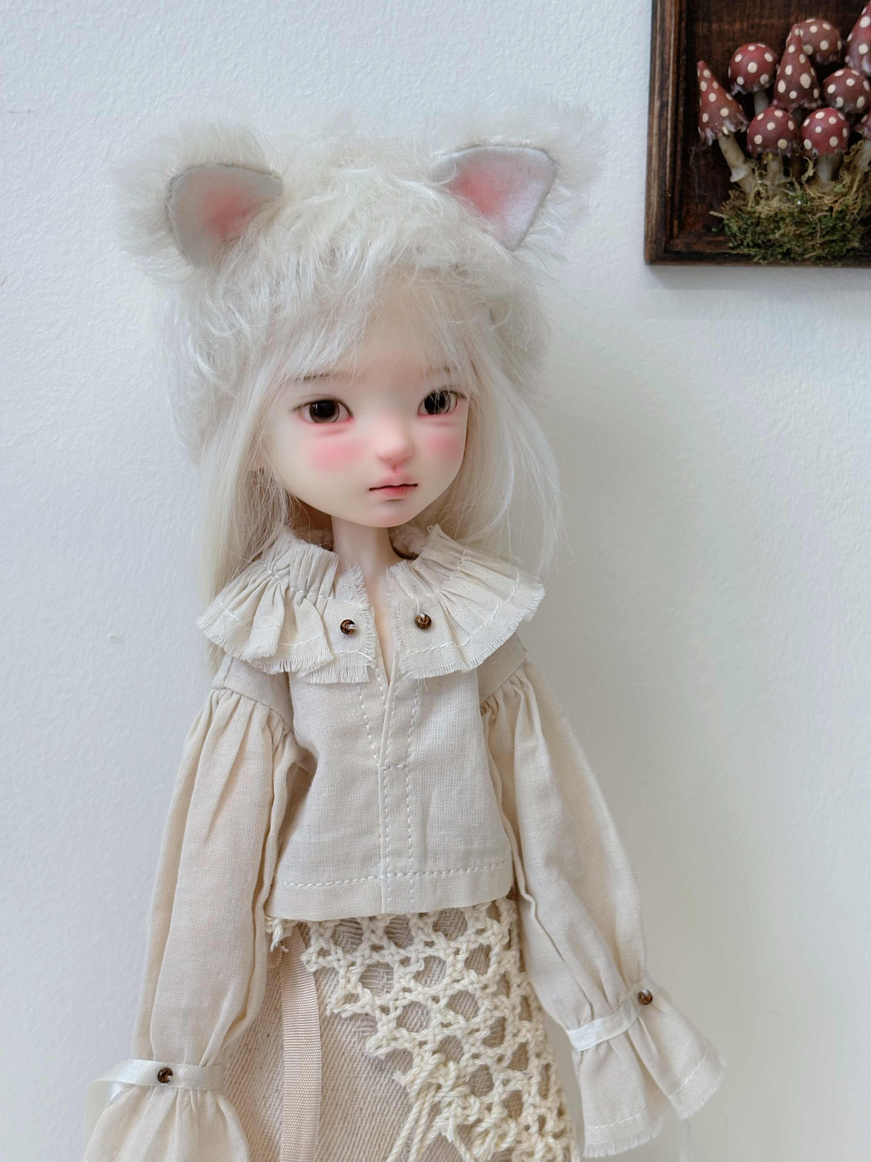 Grunge Kitty Blythe 1/6 BJD Flora-White Outfit Half Body Shot | ToastDoll