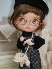 Beatrice Custom Blythe OOAK Face Up Detail | ToastDoll