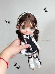 Sporty Maid Blythe Outfit On Doll Display | ToastDoll