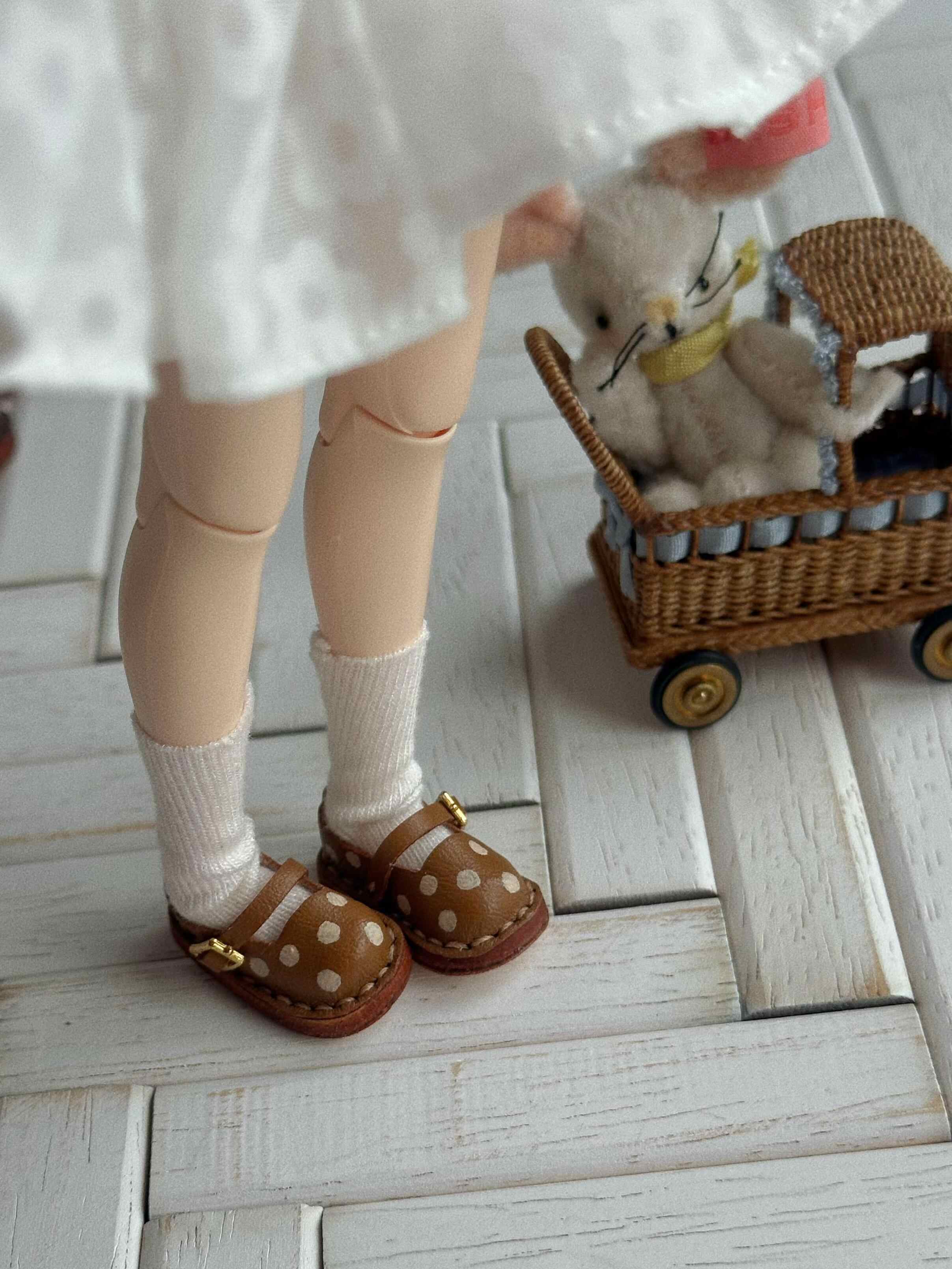 Polka Dot Blythe Mary Janes - Handmade Doll Shoes - ToastDoll