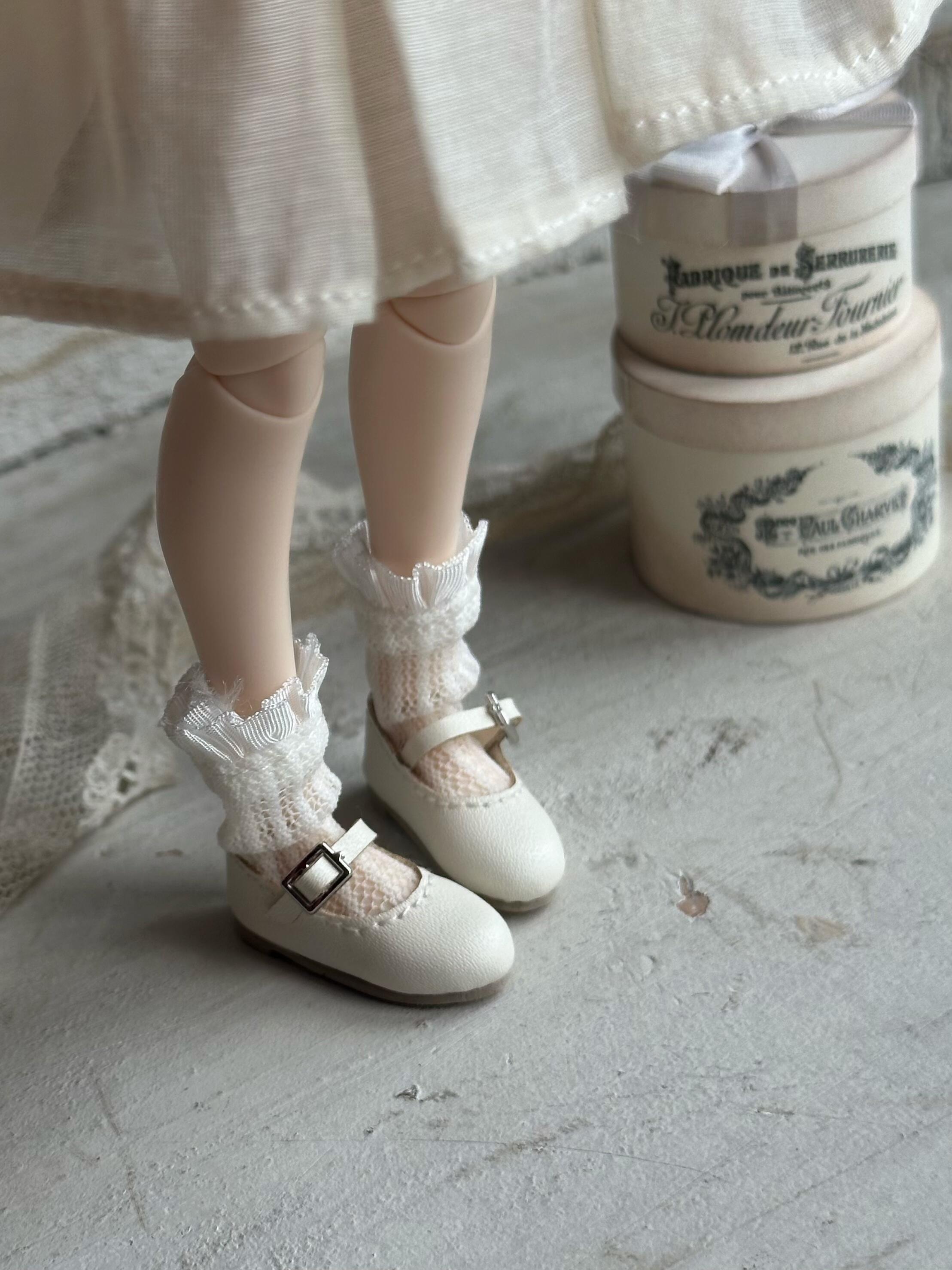 Sweet White Blythe Mary Janes - Handmade Doll Shoes - ToastDoll
