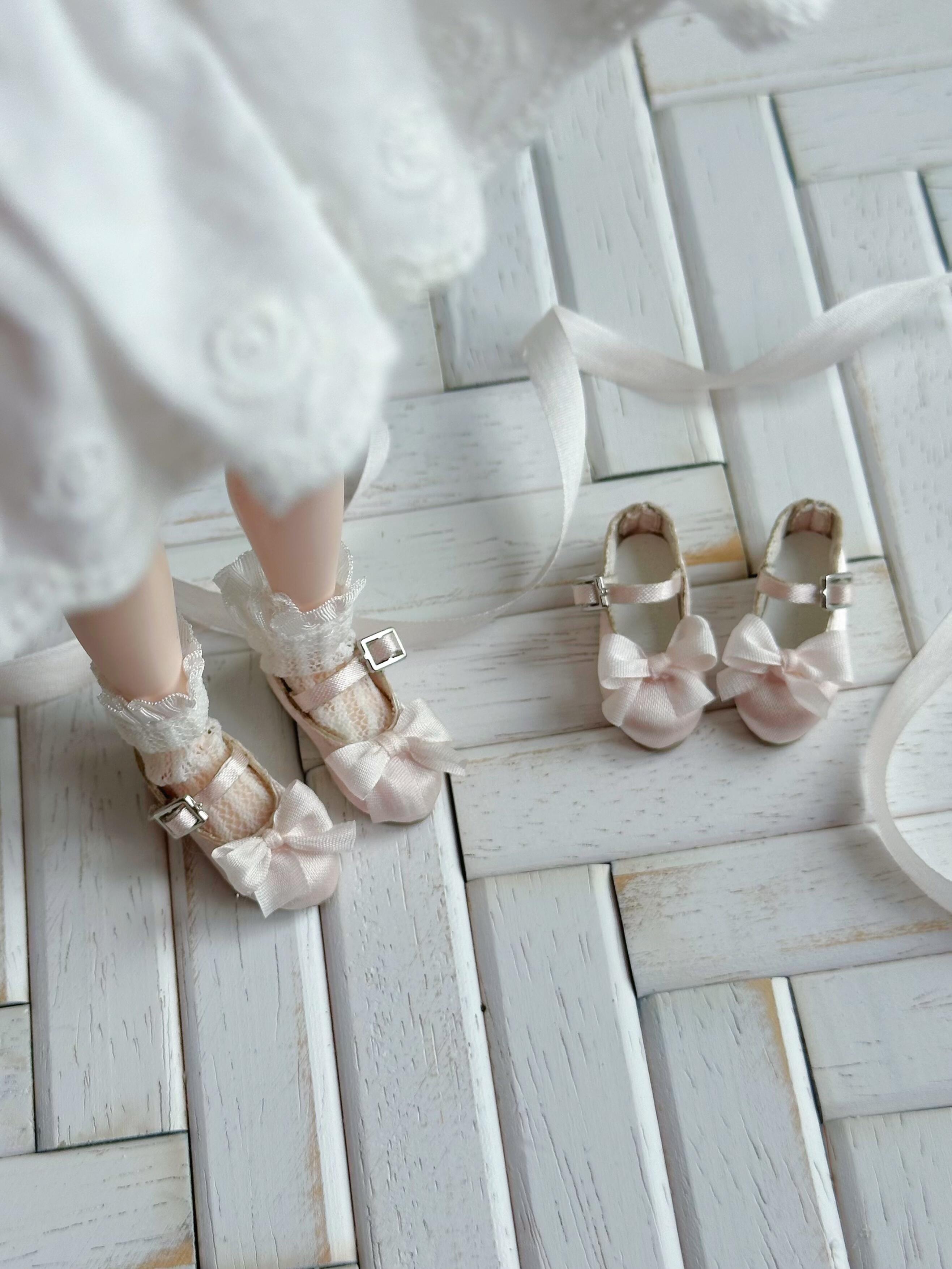 Soft Bow Blythe Mary Janes - Handmade Doll Shoes - ToastDoll