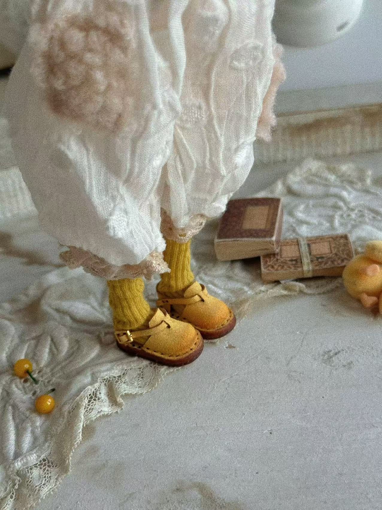 Vintage Suede Blythe Flats - Handmade Doll Shoes - ToastDoll