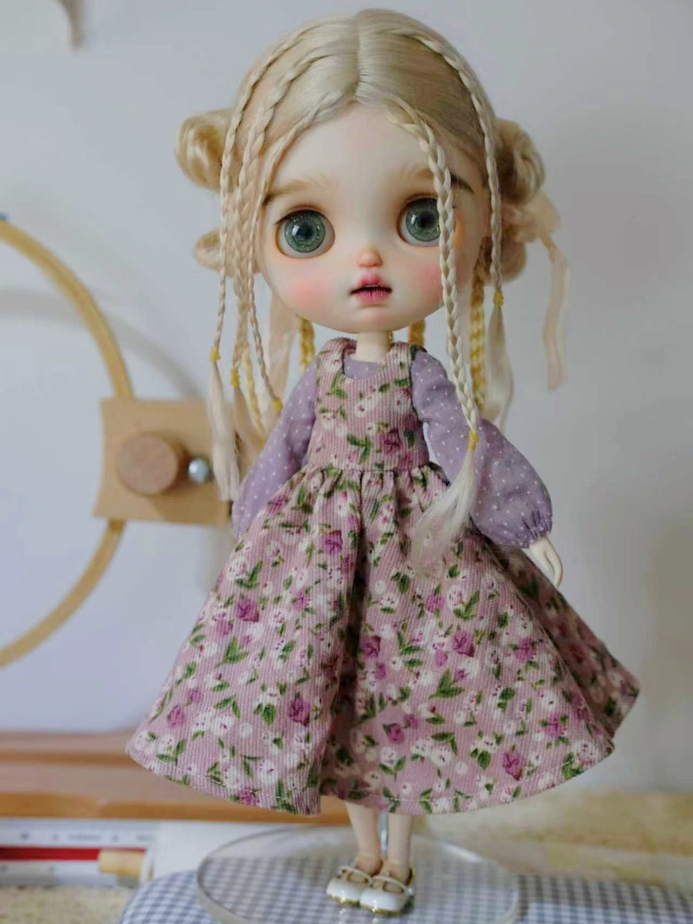 Pink Purple Floral Knit Blythe Outfit Standing Pose | ToastDoll
