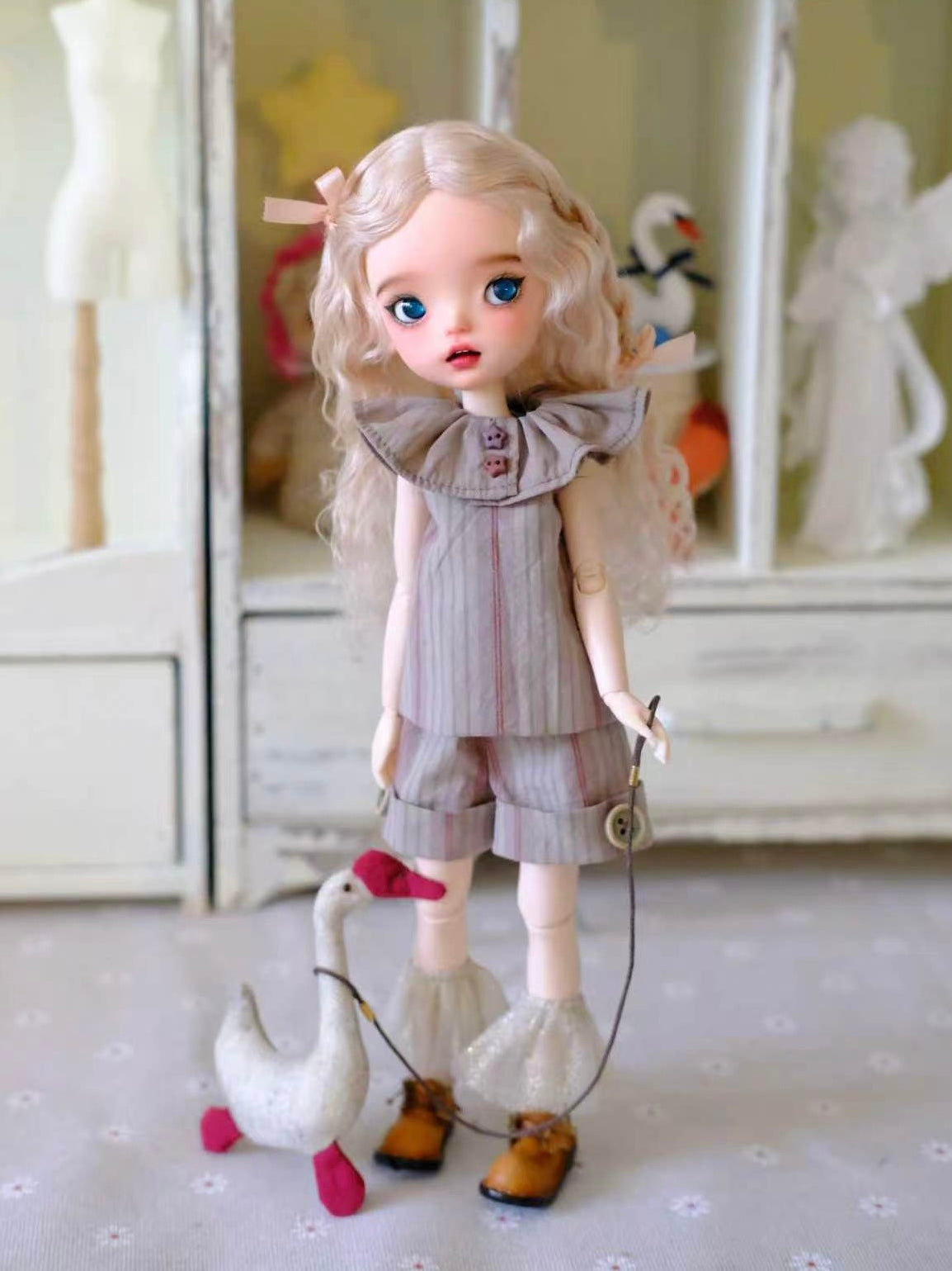 Goose Walk Blythe 1/6 BJD Outfit On Doll Display｜ ToastDoll