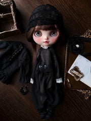 Black Vintage Gauze Blythe Outfit On Doll Display | ToastDoll