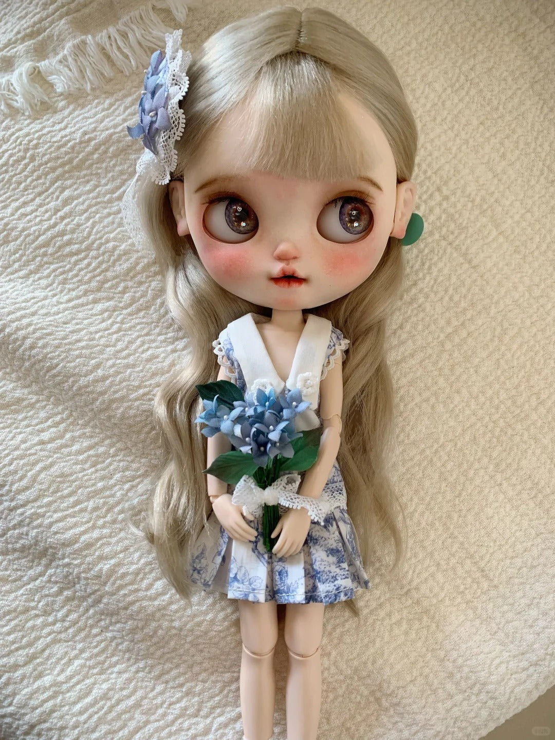 Vintage Blue Floral Blythe Dress Set Half Body Shot | ToastDoll