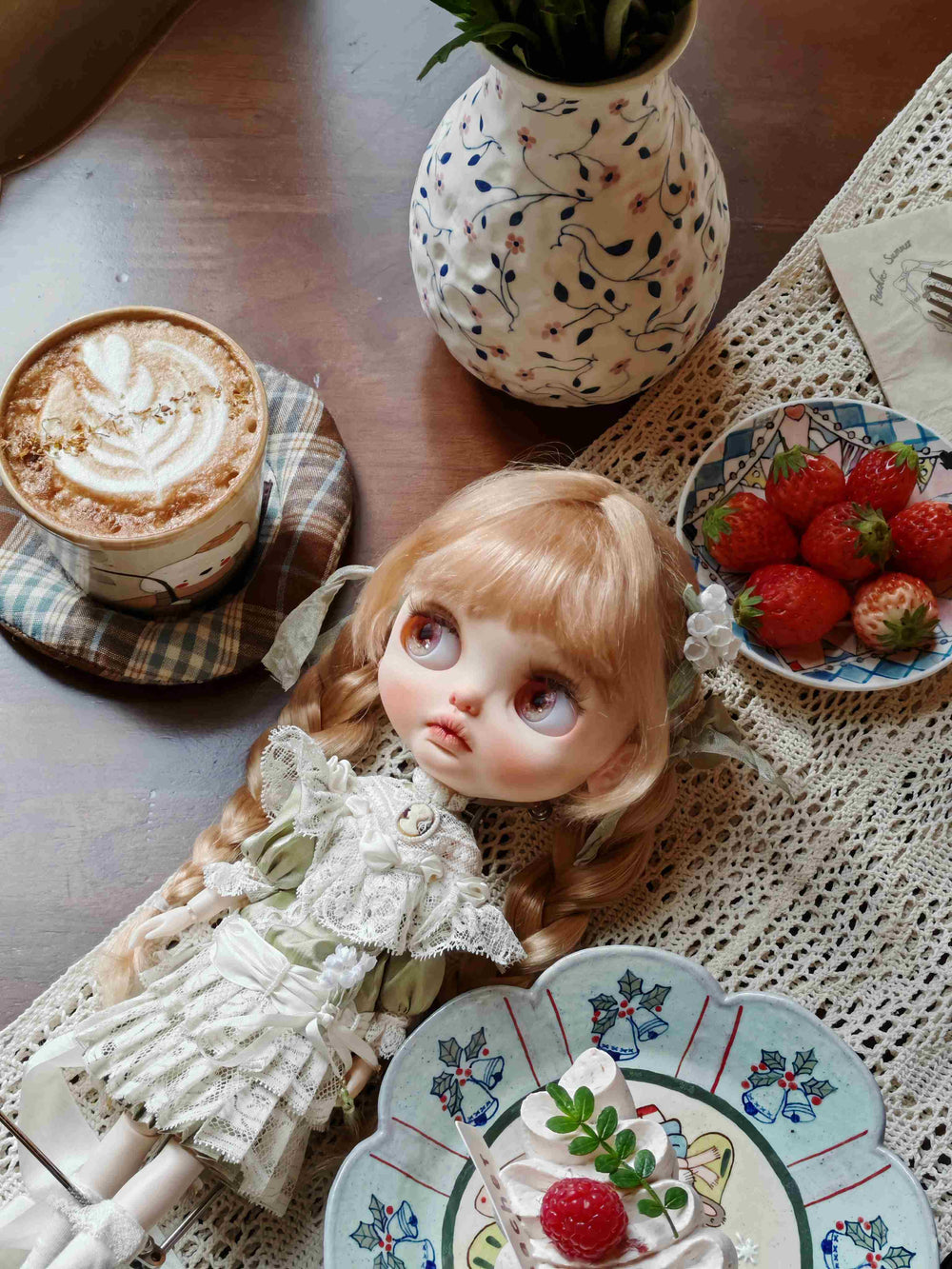 Daisy Custom Blythe OOAK Half Body Shot | ToastDoll