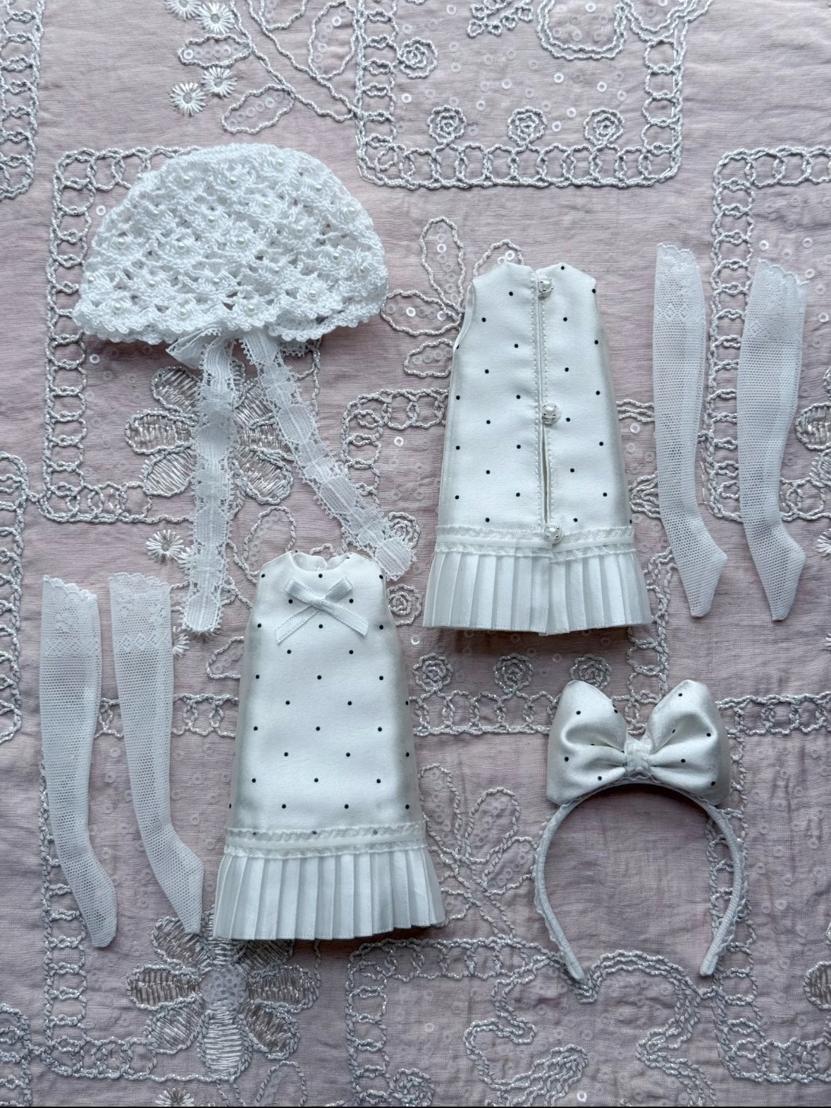 Elegant Satin Blythe 1/6 BJD Set Flat Lay | ToastDoll