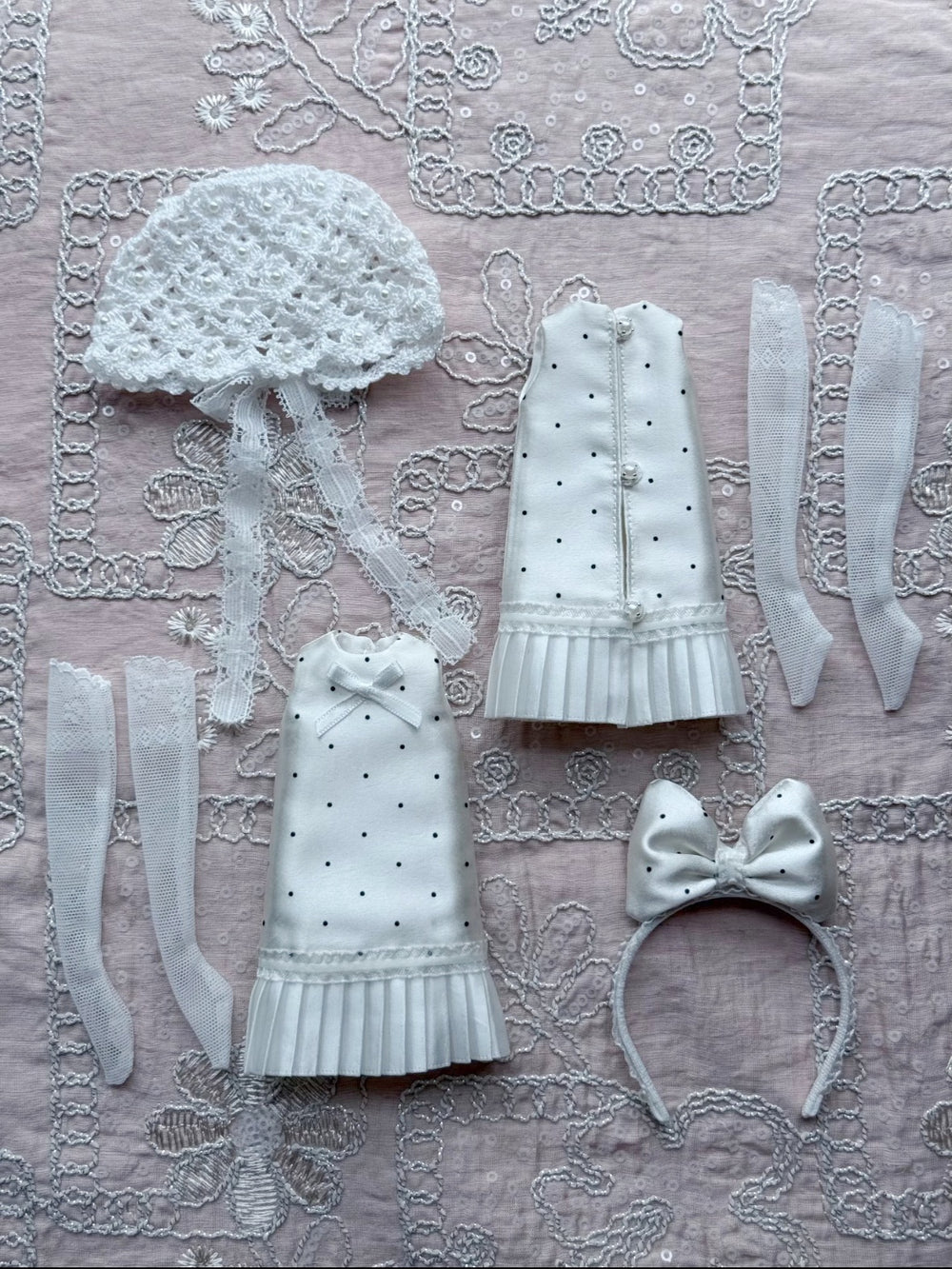 Elegant Satin Blythe 1/6 BJD Set Flat Lay | ToastDoll