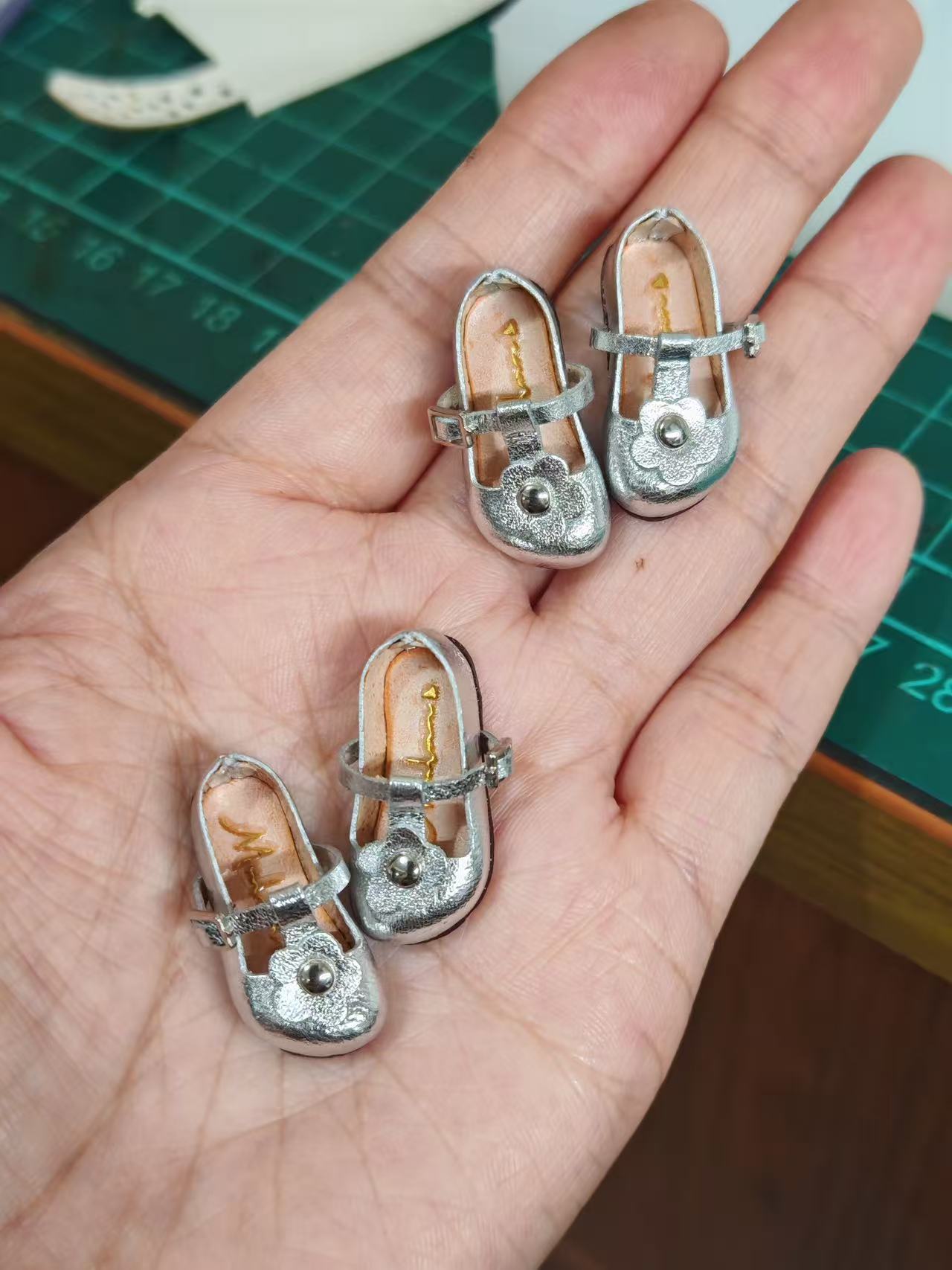 Flower Leather Blythe Flats - Handmade Doll Shoes - ToastDoll