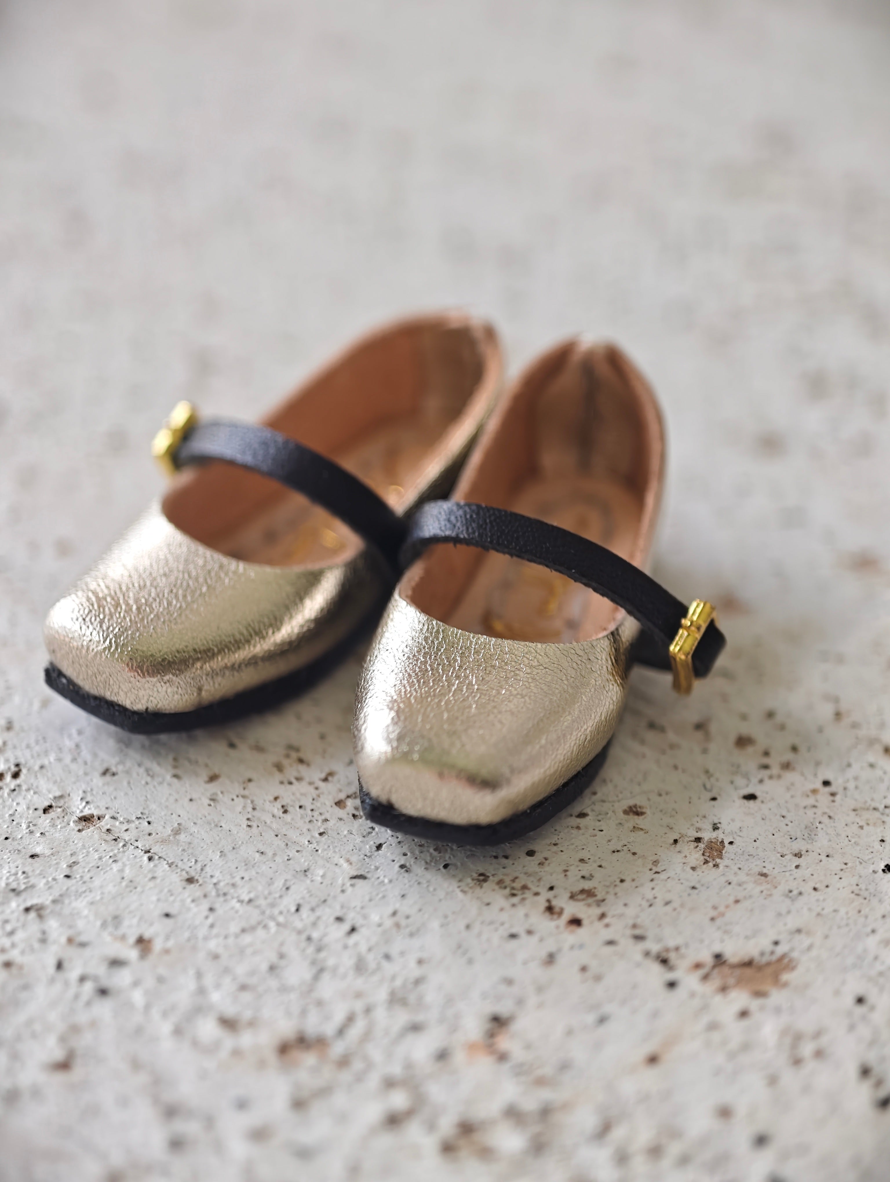 [IN STOCK] Cute Leather Blythe Flats - Handmade Doll Shoes - ToastDoll