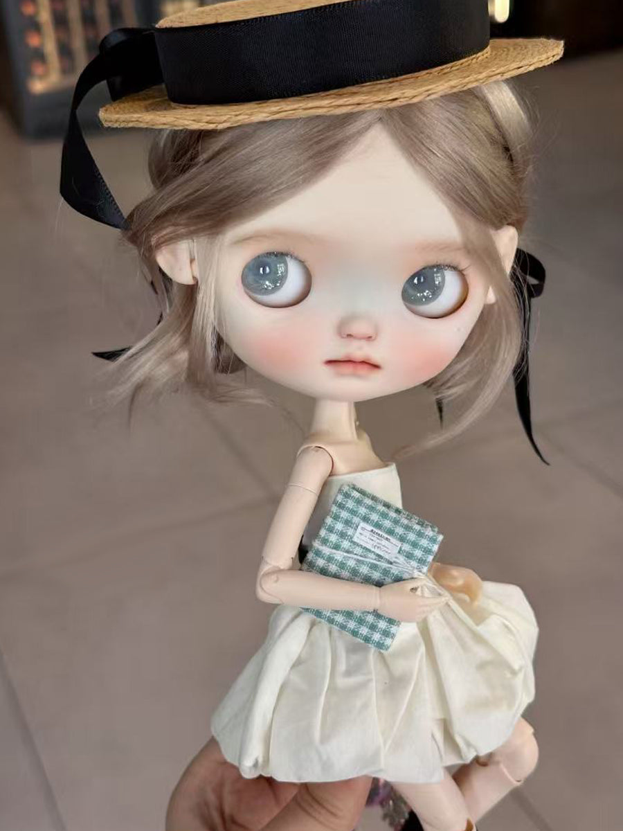 Sophie Custom Blythe OOAK Close-up | ToastDoll