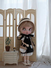 Cottage Black Blythe 1/6 BJD Set On Doll Display | ToastDoll