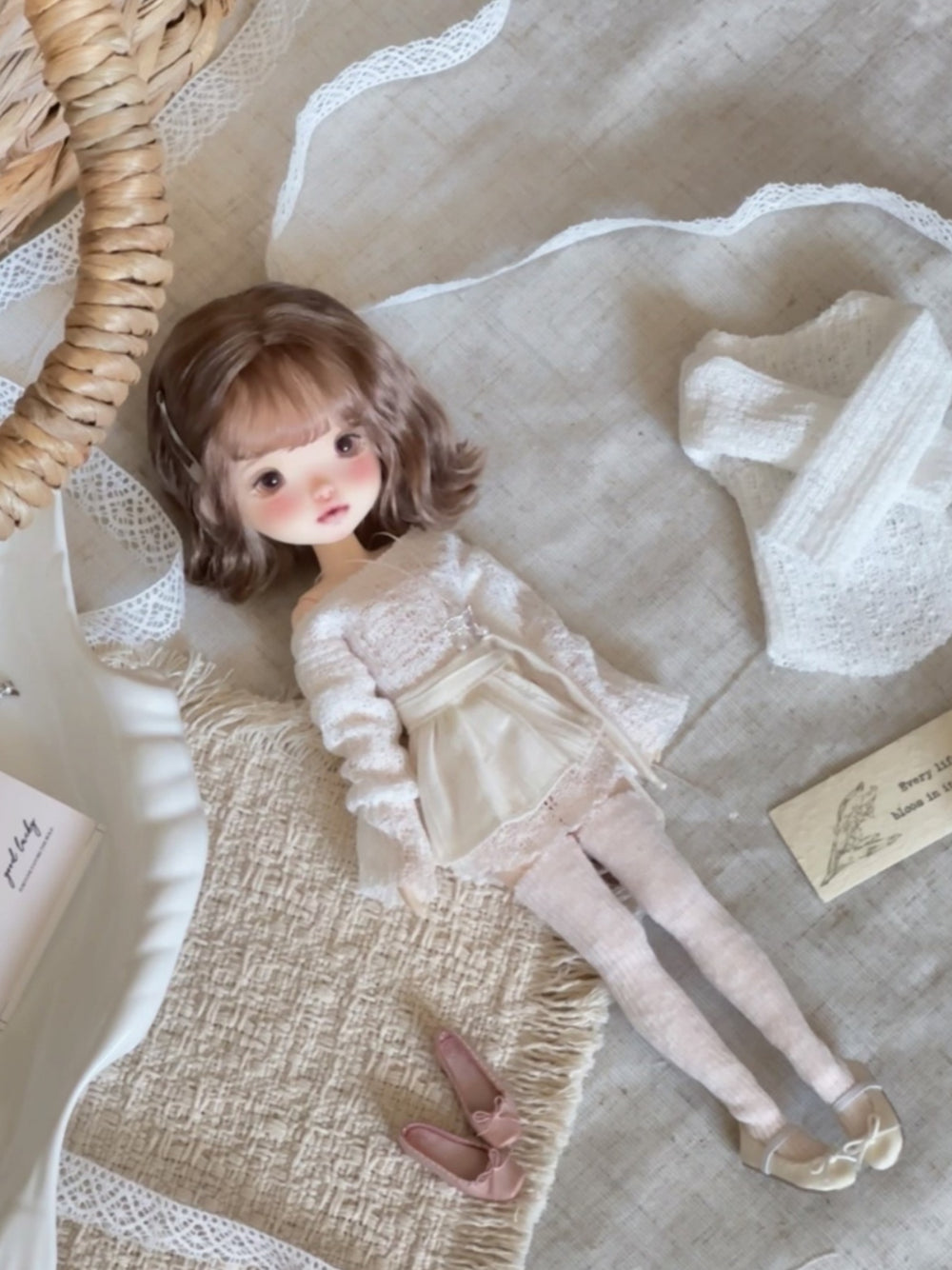 White Off-Shoulder Blythe BJD Outfit Front View | ToastDoll