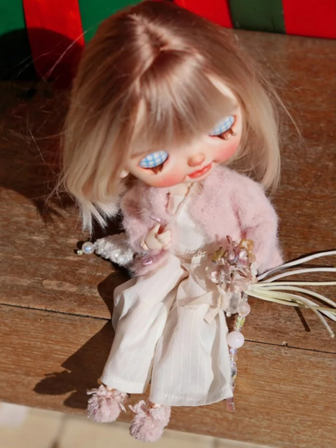 Fluffy Bow Handmade Blythe Pink Shoes Sitting Pose | ToastDoll