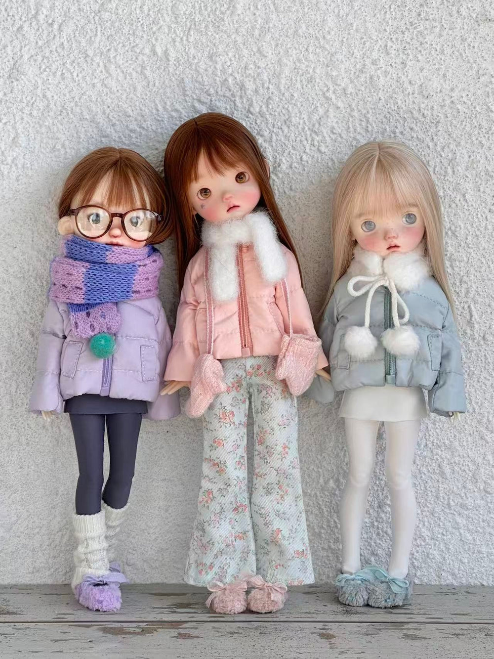 Fluffy Bow Handmade Blythe Shoes On Doll Display | ToastDoll