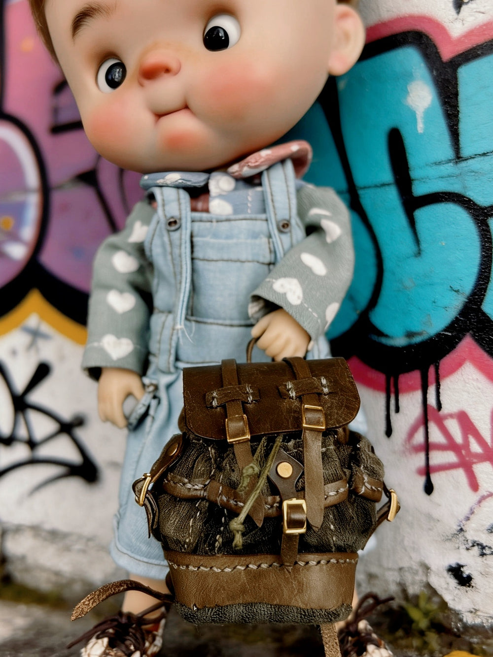 Leather Multi-Pocket Blythe Bag On Doll Display | ToastDoll