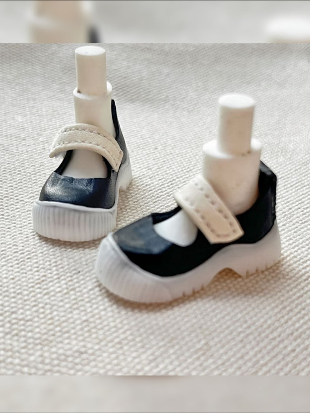 Vibrant Artisan Blythe Ob11 Black Mary Janes | ToastDoll