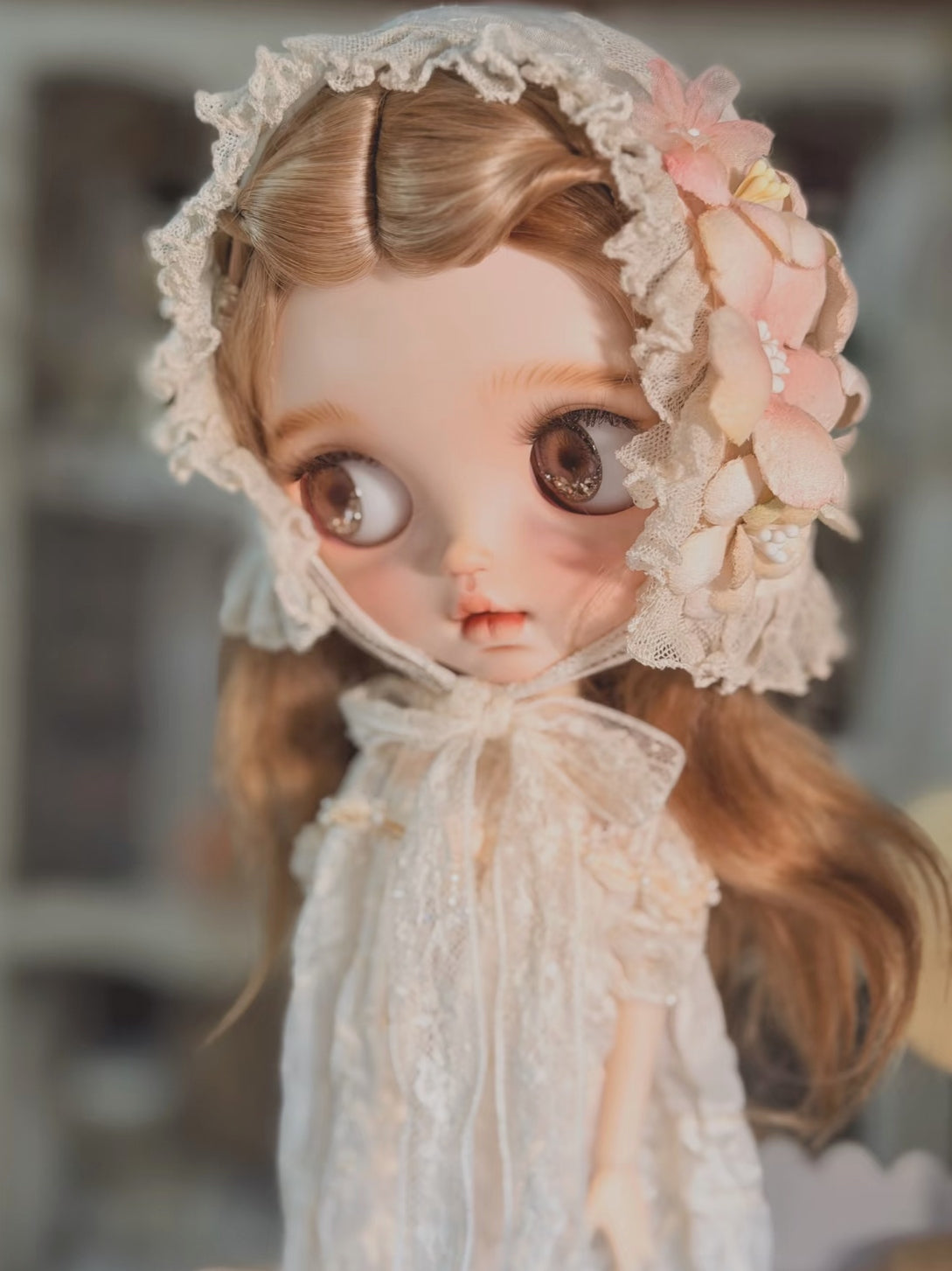 Floor-length Trailing Lace Gown Floral Hat | ToastDoll