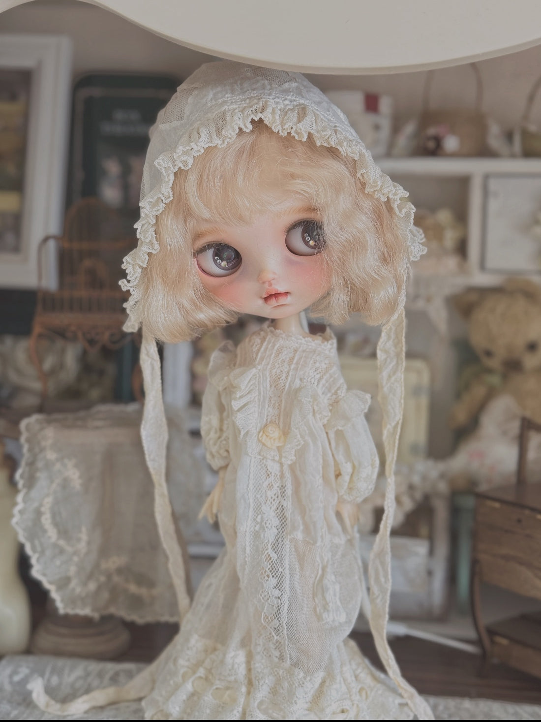 Soft White Lace Blythe Dress Set Standing Pose | ToastDoll