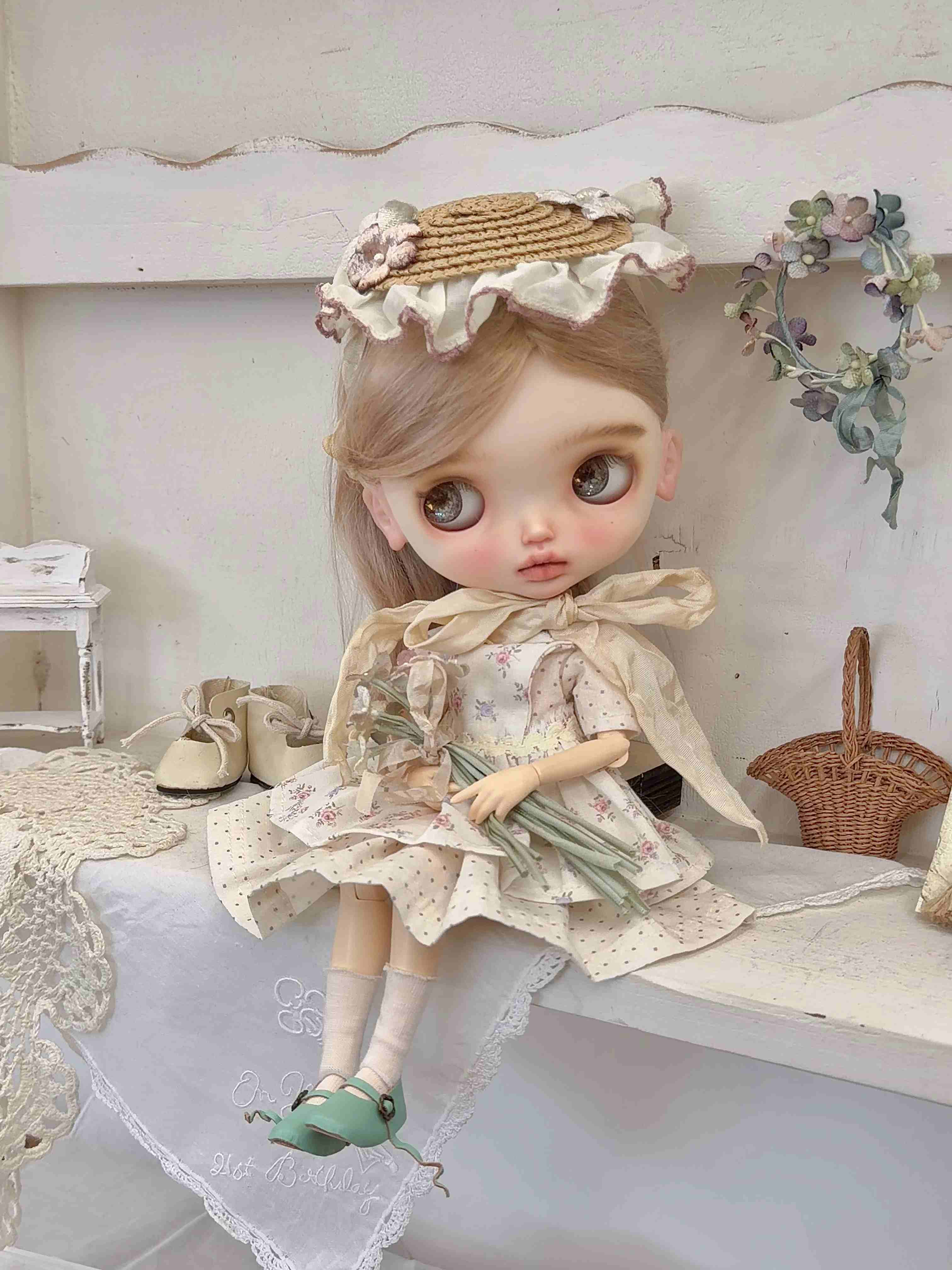 [IN STOCK] White Floral Blythe BJD Set - Handmade Doll Clothes - ToastDoll