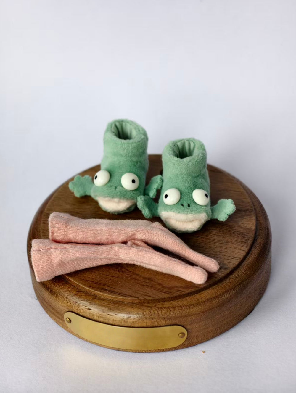 Kissing Lizard Blythe Booties Flat Lay | ToastDoll