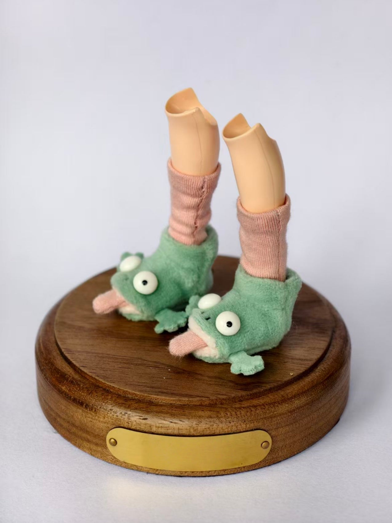 Kissing Lizard Blythe Booties Side View | ToastDoll
