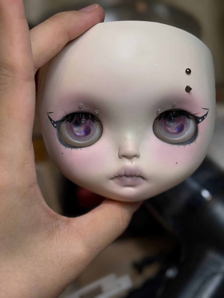 Lilith Custom Blythe OOAK - Pale  Purple Doll - ToastDoll