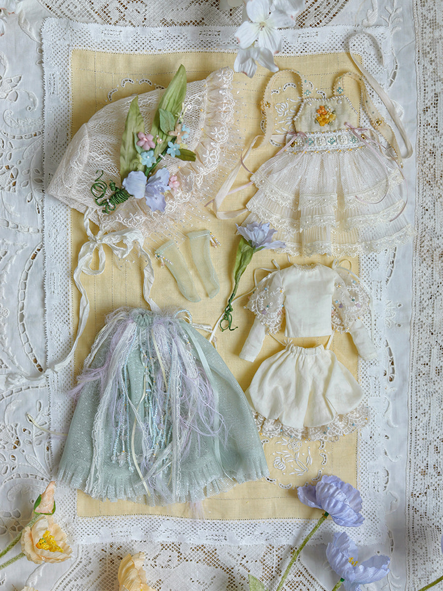 Floral Fairy Blythe Dress Set Flat Lay | ToastDoll