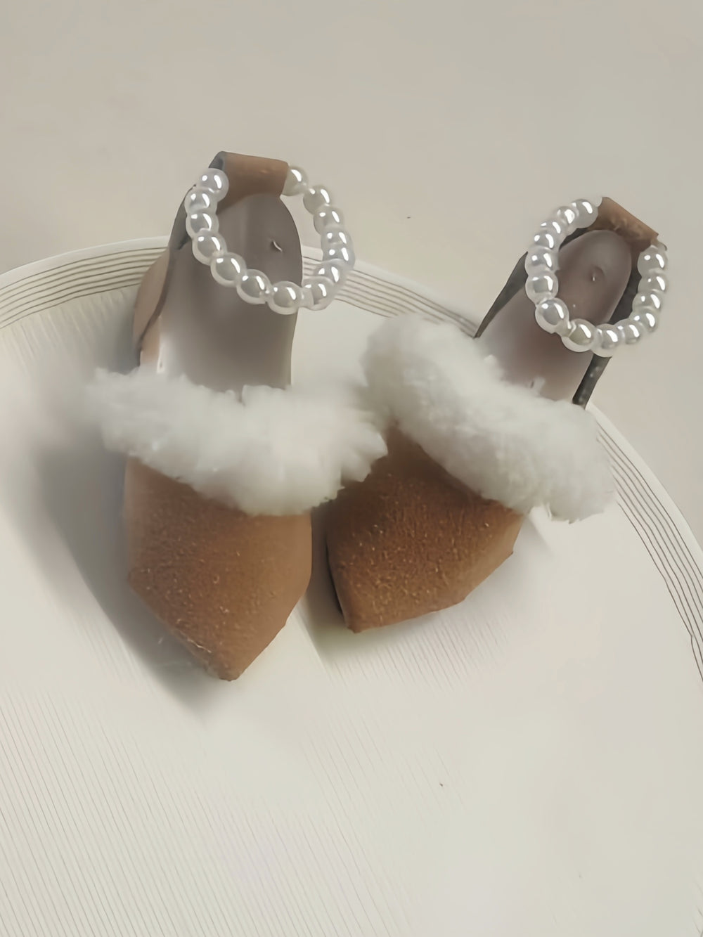 Fluffy Pearl Strap Blythe Flat Close-up | ToastDoll